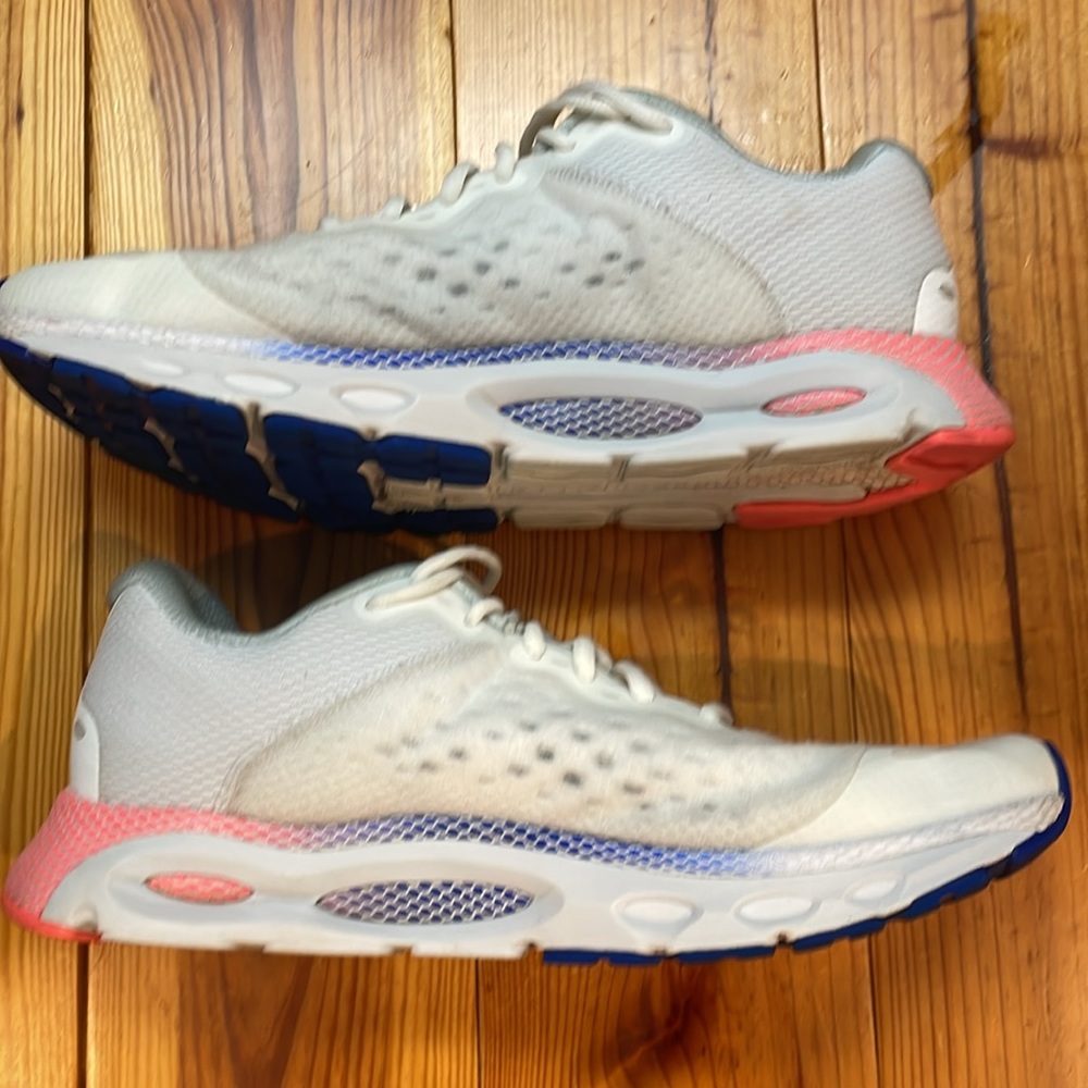 Under Armour Infinite Running Shoes - Picture 3 of 11